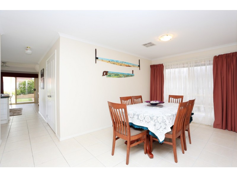 11 McGonigal Drive, Willaston SA 5118
