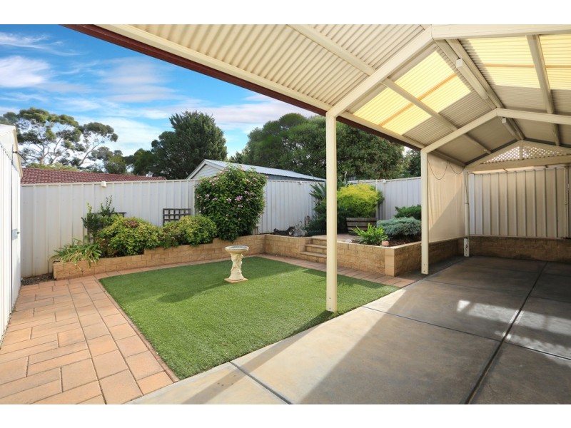 11 McGonigal Drive, Willaston SA 5118