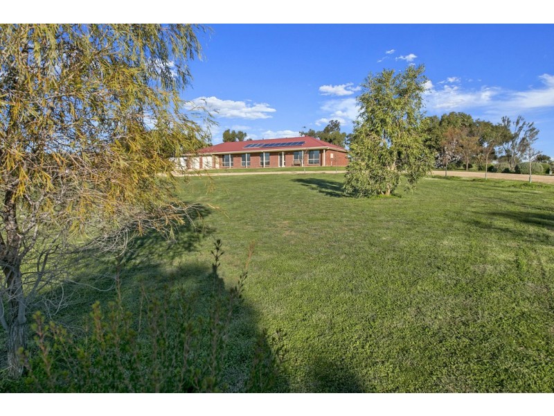 64 Tarca Court, Cockatoo Valley SA 5351