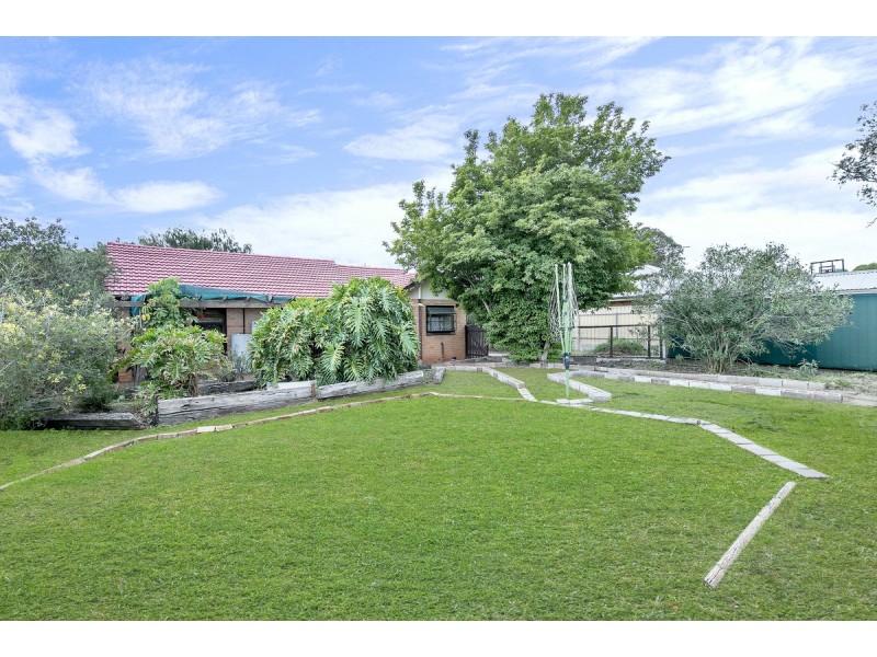 21 Hinsley Road, Smithfield Plains SA 5114