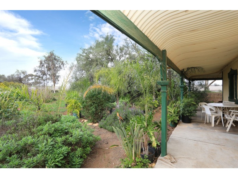 689 Australia Plains Road, Eudunda SA 5374