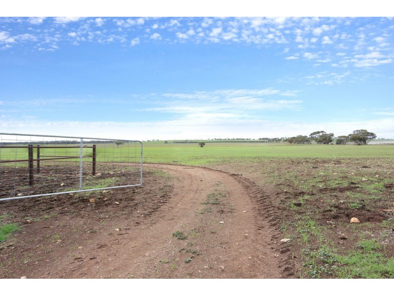 689 Australia Plains Road, Eudunda SA 5374