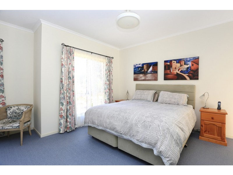 11 Ninnes Grove, Angaston SA 5353