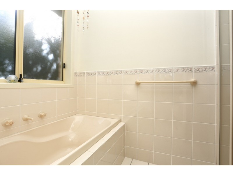 11 Ninnes Grove, Angaston SA 5353