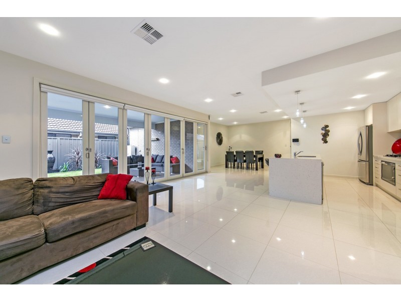 71 Swinden Crescent, Blakeview SA 5114