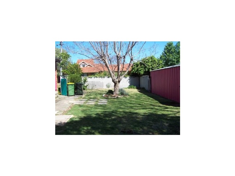 28 Raymond Street, Mount Pleasant WA 6153