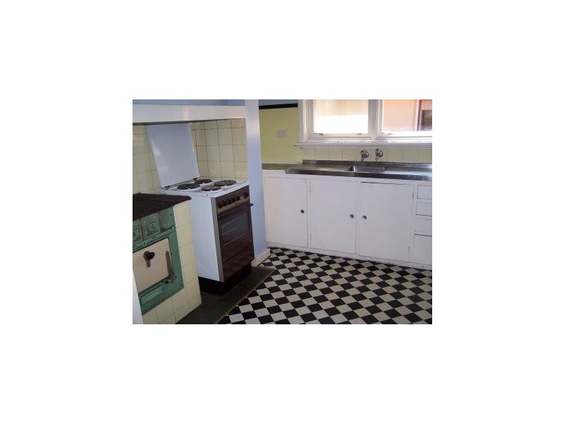 28 Raymond Street, Mount Pleasant WA 6153