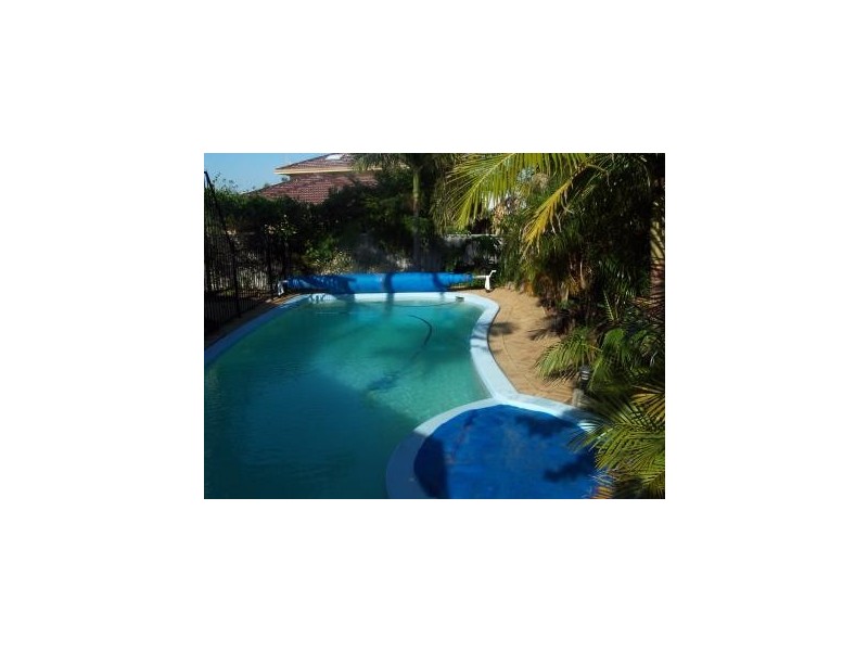 50 Jackson Avenue, Winthrop WA 6150