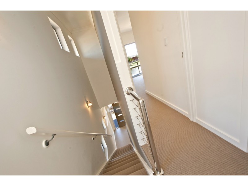 84A-86B Cascades Drive, Mawson Lakes SA 5095