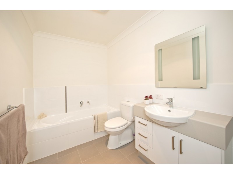 84A-86B Cascades Drive, Mawson Lakes SA 5095