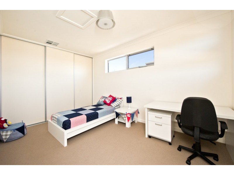 84A-86B Cascades Drive, Mawson Lakes SA 5095