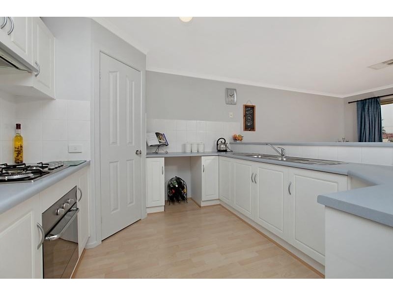 12a Vista Avenue, Valley View SA 5093