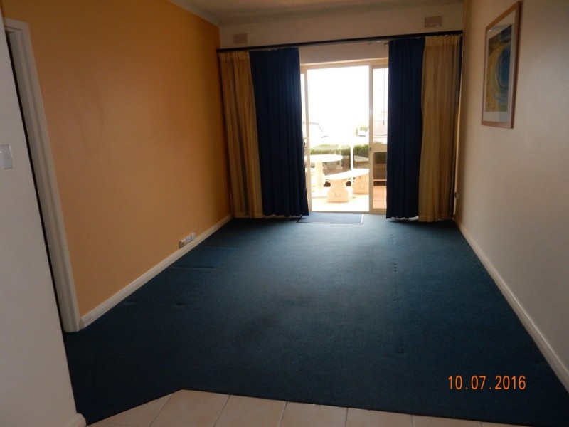33 North Esplanade, Glenelg North SA 5045