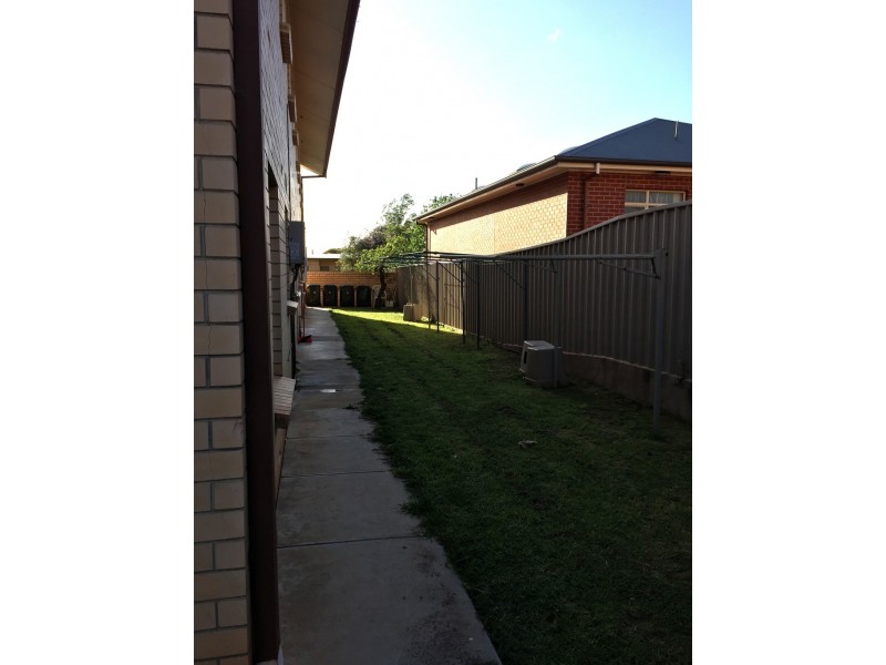1/2 Deans Road, Campbelltown SA 5074