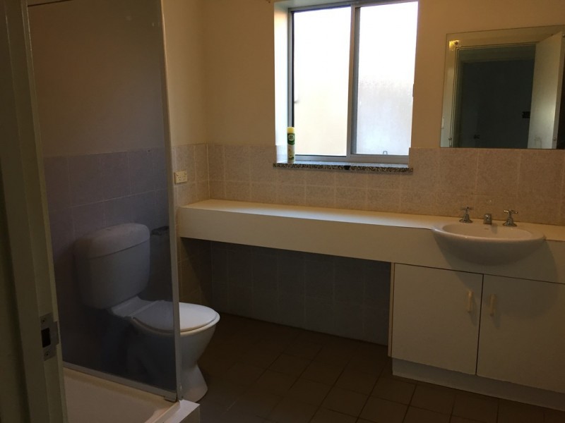 1/2 Deans Road, Campbelltown SA 5074