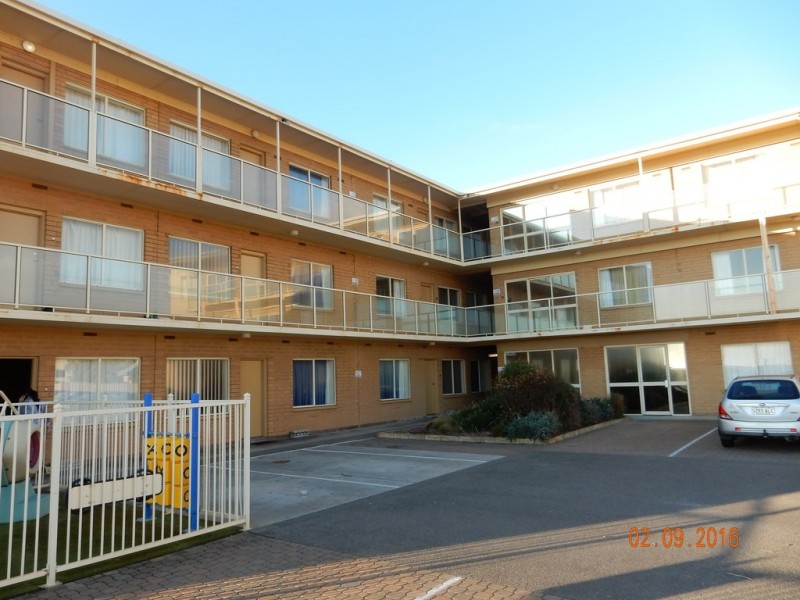 10/33 North Esplanade, Glenelg North SA 5045