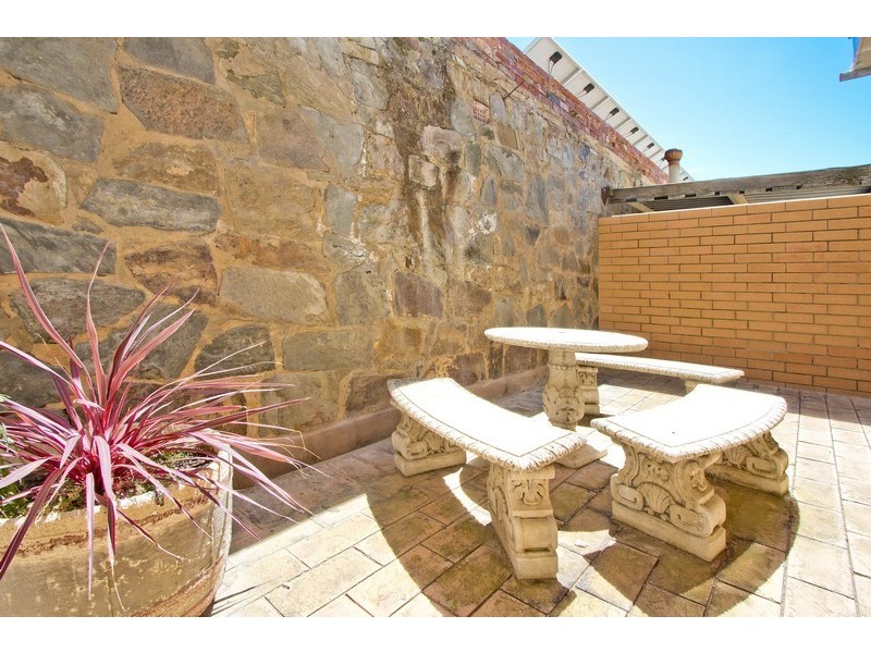 18/33 North Esplanade, Glenelg North SA 5045