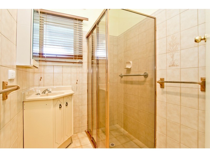 21 Raggatt Crescent, Mitchell Park SA 5043