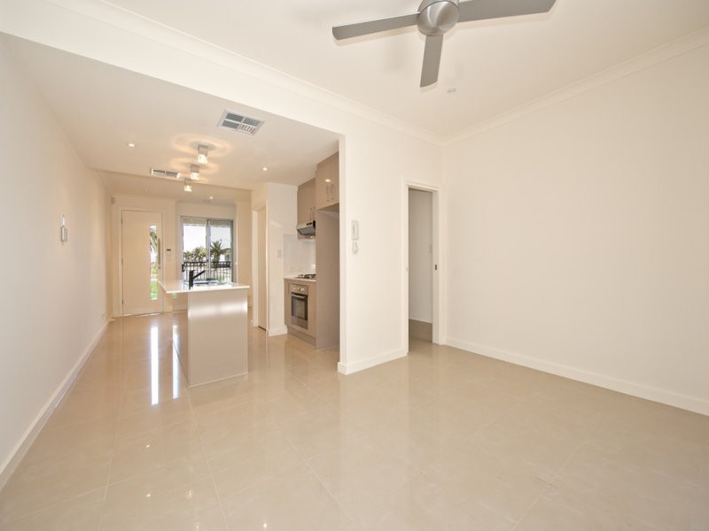 2/83 Augustine Street, Mawson Lakes SA 5095