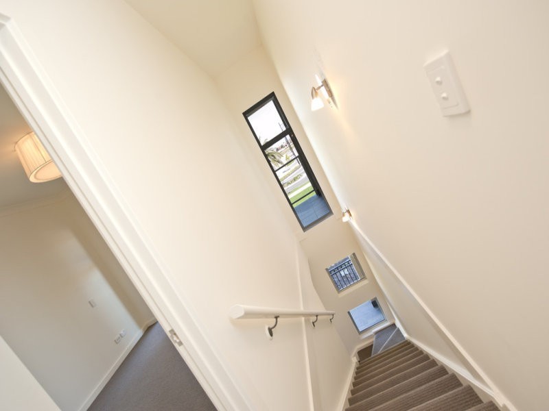 2/83 Augustine Street, Mawson Lakes SA 5095