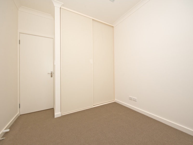 2/83 Augustine Street, Mawson Lakes SA 5095