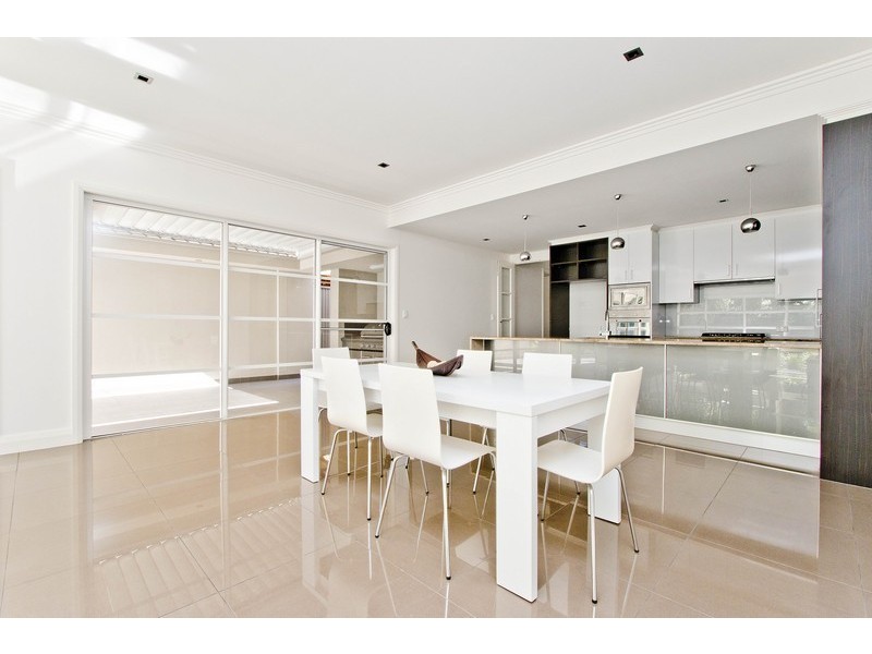 9a Prinse Street, West Beach SA 5024