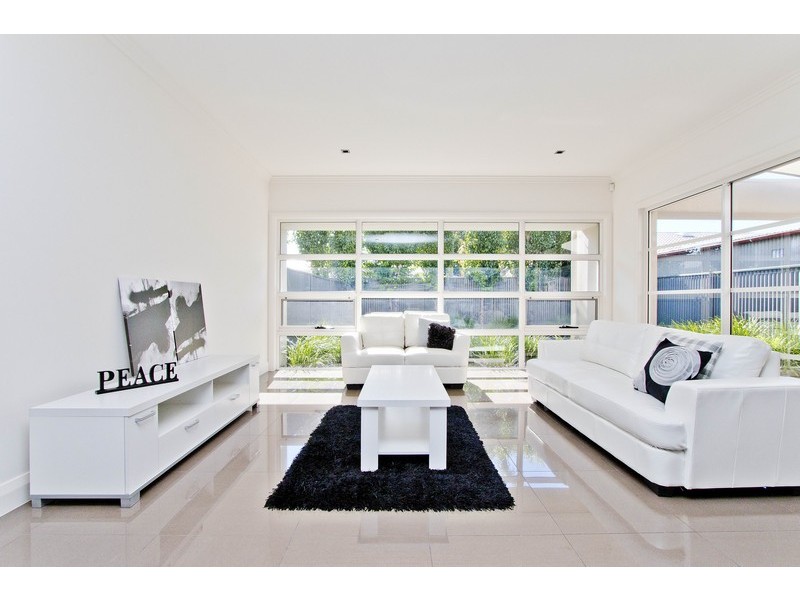 9a Prinse Street, West Beach SA 5024