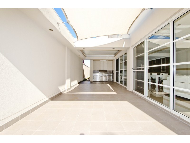 9a Prinse Street, West Beach SA 5024