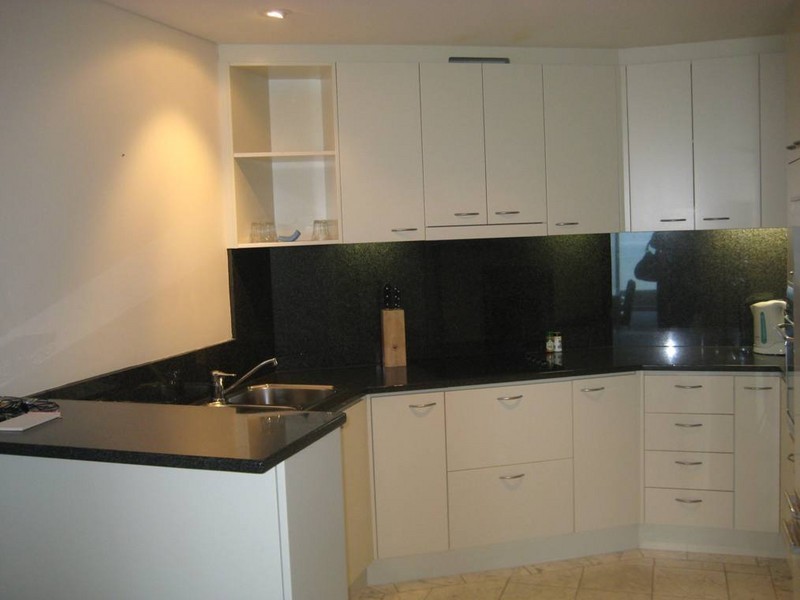 Apart 37 Marina Pier, Holdfast Shores, Glenelg SA 5045