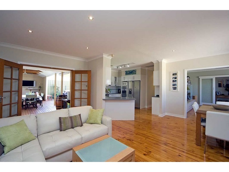 10  Winston Crescent, West Beach SA 5024