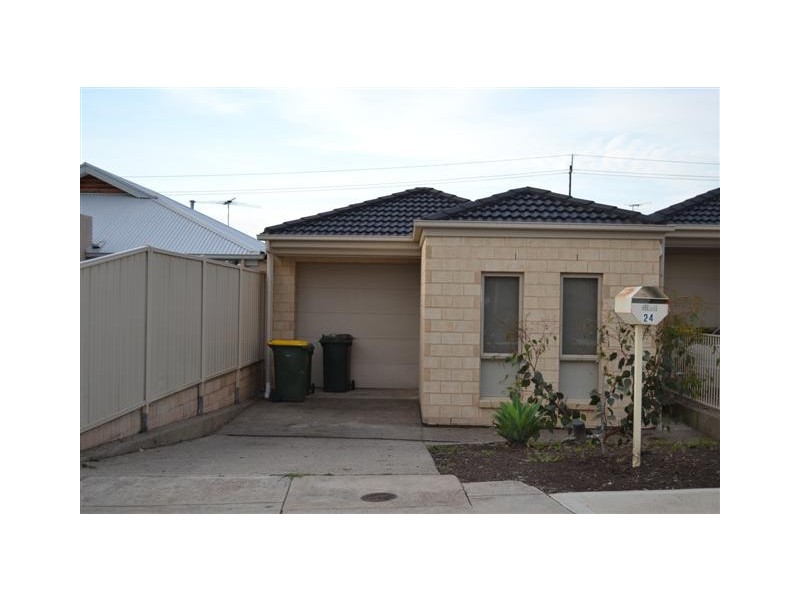 24 Melrose Avenue, Clearview SA 5085