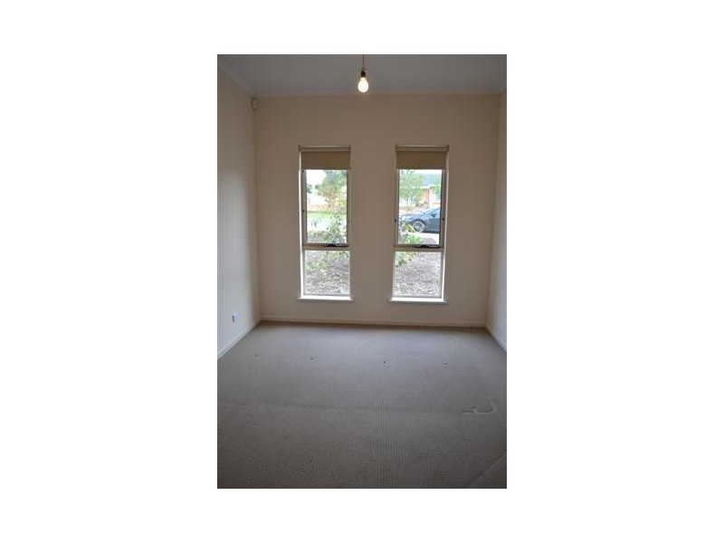 24 Melrose Avenue, Clearview SA 5085