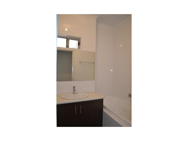 24 Melrose Avenue, Clearview SA 5085