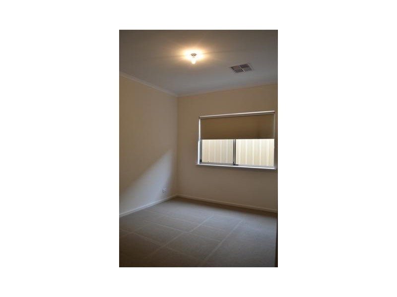 24 Melrose Avenue, Clearview SA 5085