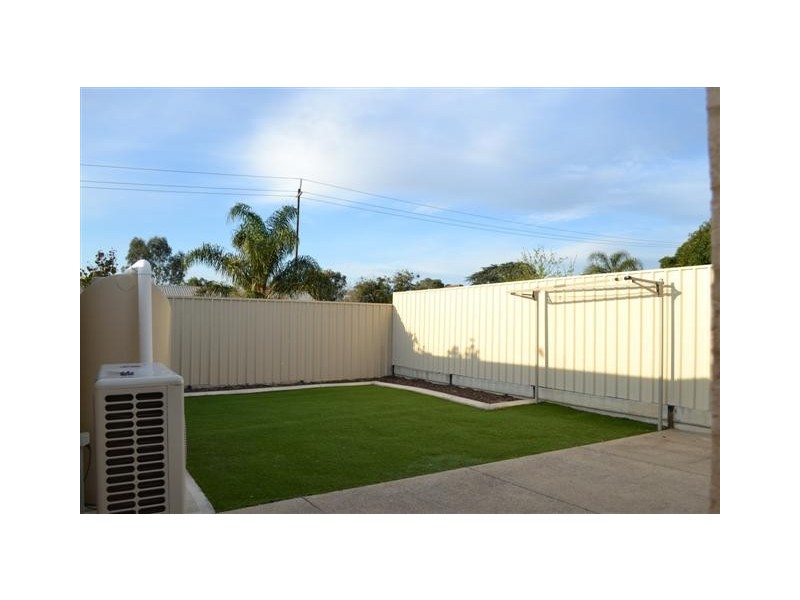 24 Melrose Avenue, Clearview SA 5085
