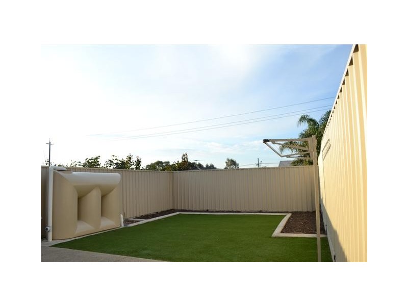 24 Melrose Avenue, Clearview SA 5085