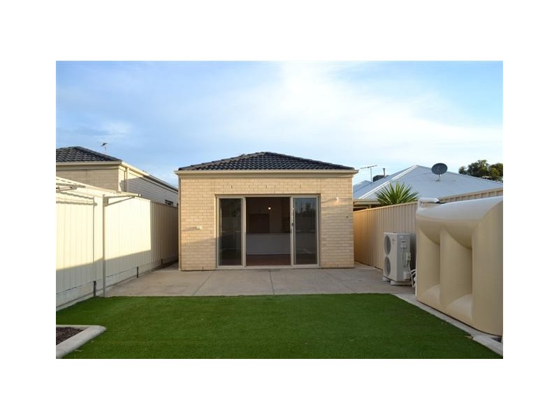 24 Melrose Avenue, Clearview SA 5085
