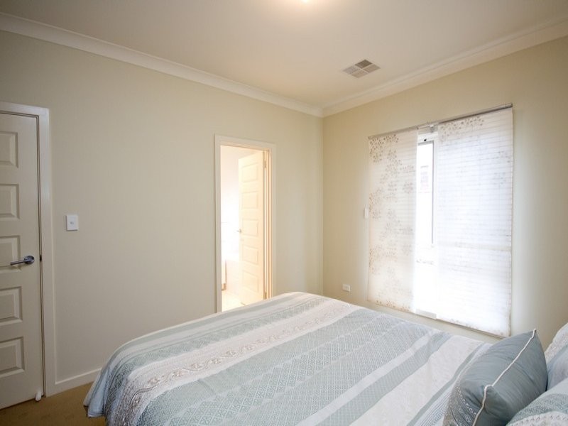 8A Ayr Avenue, Seaton SA 5023