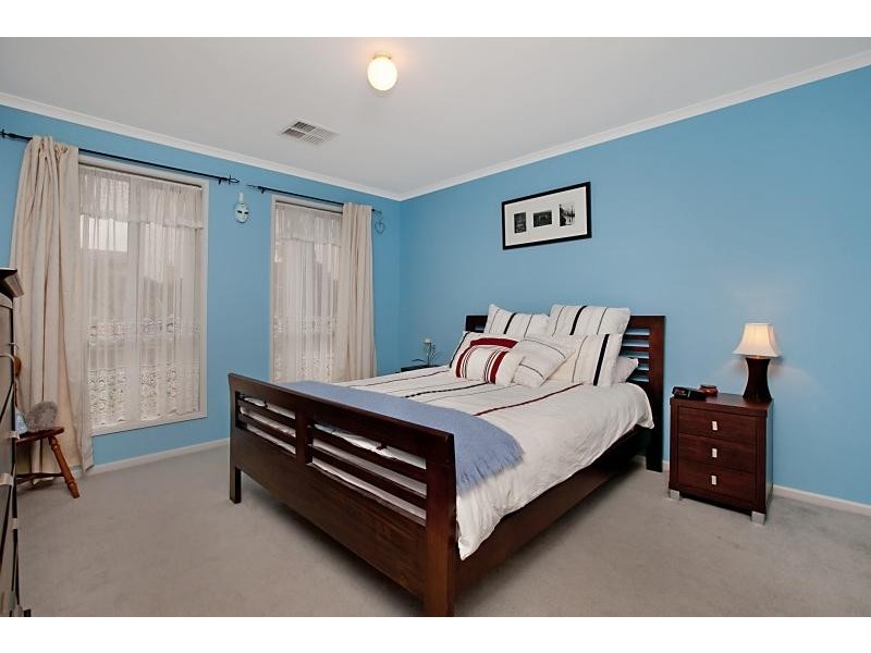 12A Vista Avenue, Valley View SA 5093