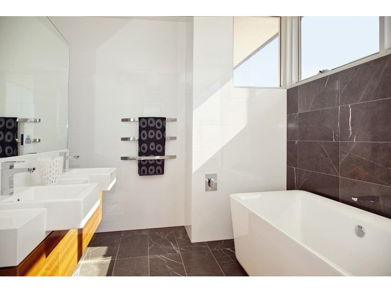 60 Seaview Rd, West Beach SA 5024