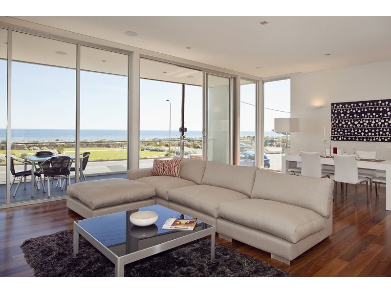 60 Seaview Rd, West Beach SA 5024