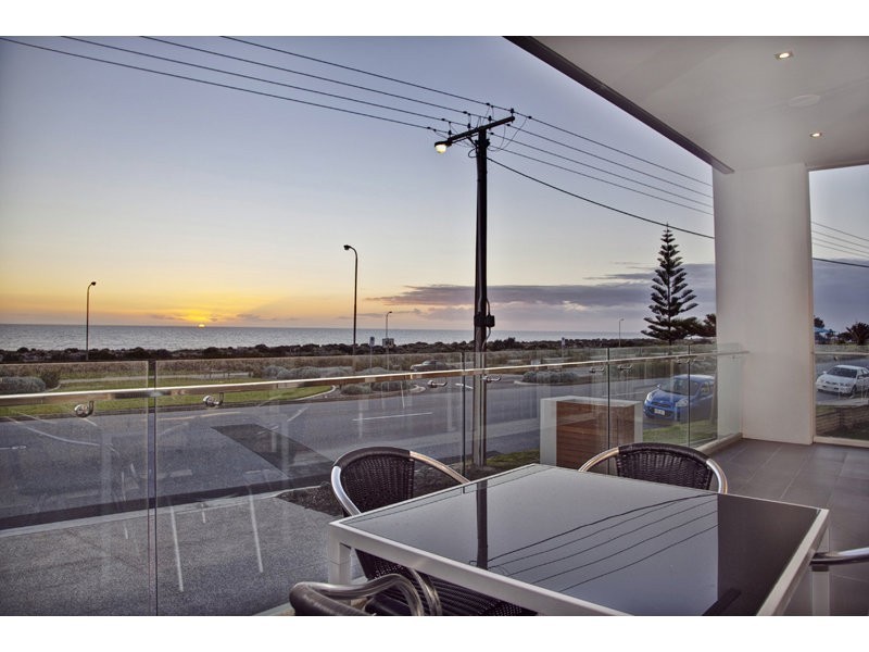 60 Seaview Rd, West Beach SA 5024