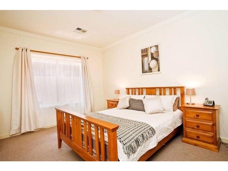 18A Farncomb Rd, Fulham SA 5024
