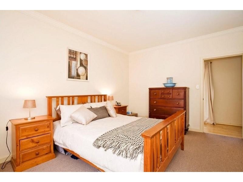 18A Farncomb Rd, Fulham SA 5024