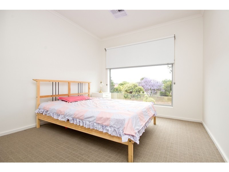 27 Parsons Grove, Park Holme SA 5043