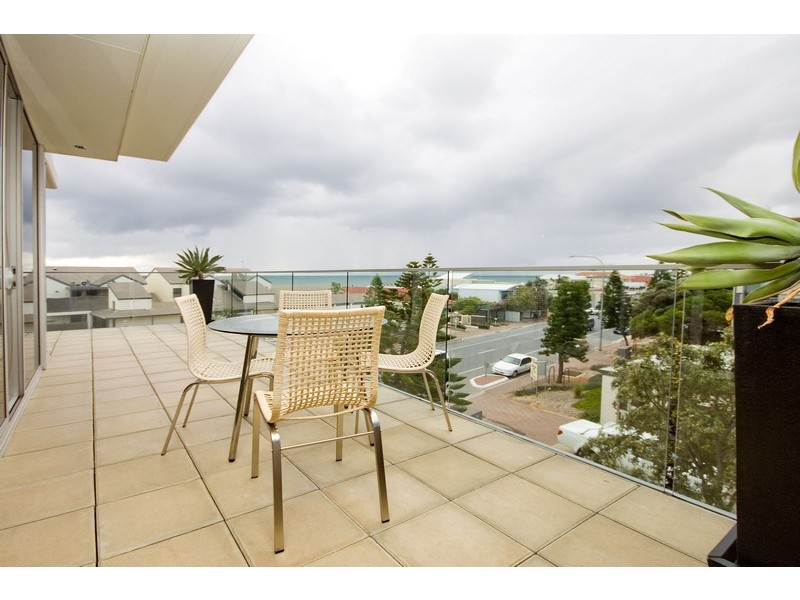 202/356 Seaview Road, Henley Beach SA 5022