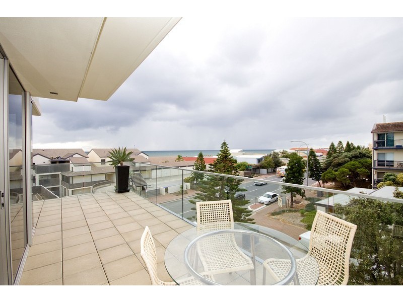 202/356 Seaview Road, Henley Beach SA 5022