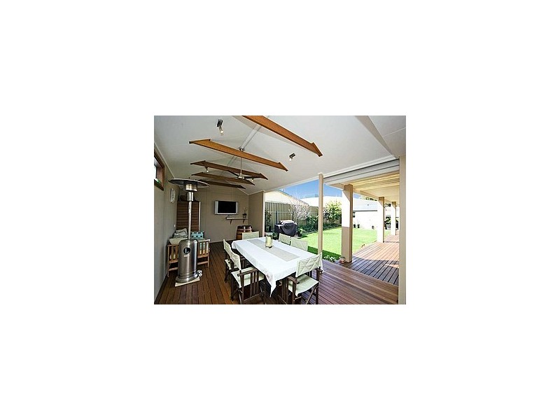 10 Winston Crescent, West Beach SA 5024