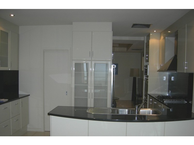 2/7 North Esplanade, Glenelg SA 5045