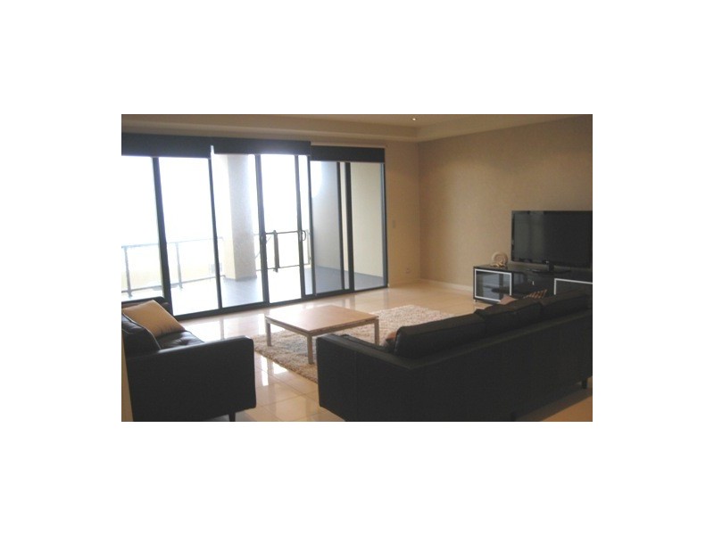 2/7 North Esplanade, Glenelg SA 5045